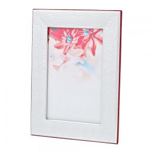 Ασημένια κορνίζα