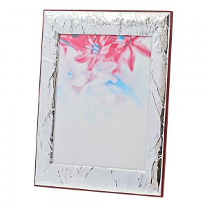 Ασημένια κορνίζα