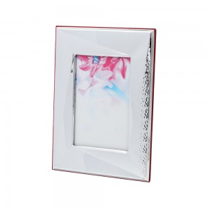 Ασημένια κορνίζα