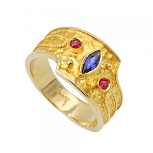 Δαχτυλίδι με ζαφείρι και ρουμπίνια Δαχτυλίδι με ζαφείρι και ρουμπίνια